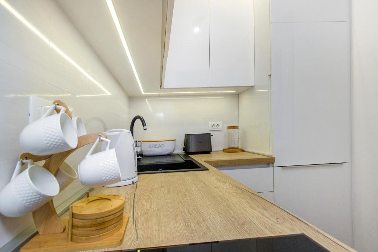 Apartment Ena ,City Center ชิเบนิก ภายนอก รูปภาพ